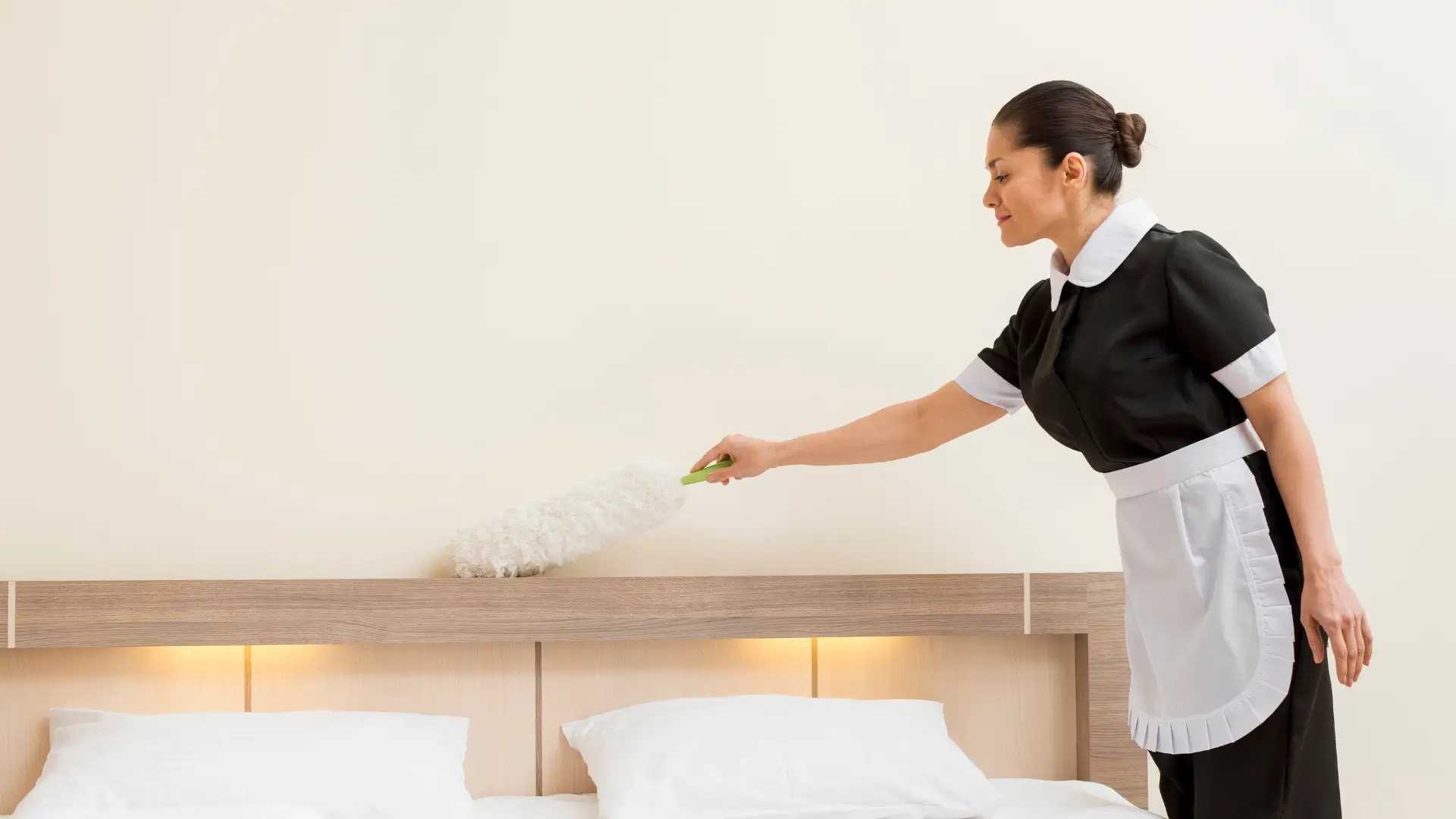 how to clean an airbnb